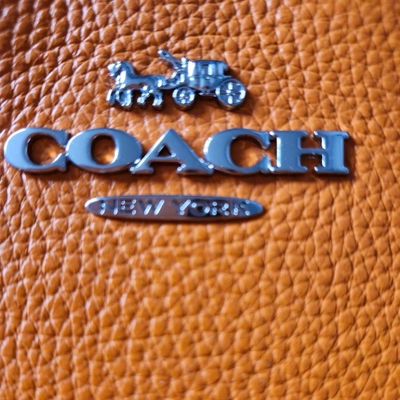 Orange Coach crossbody leather bag - Picture 4 of 16